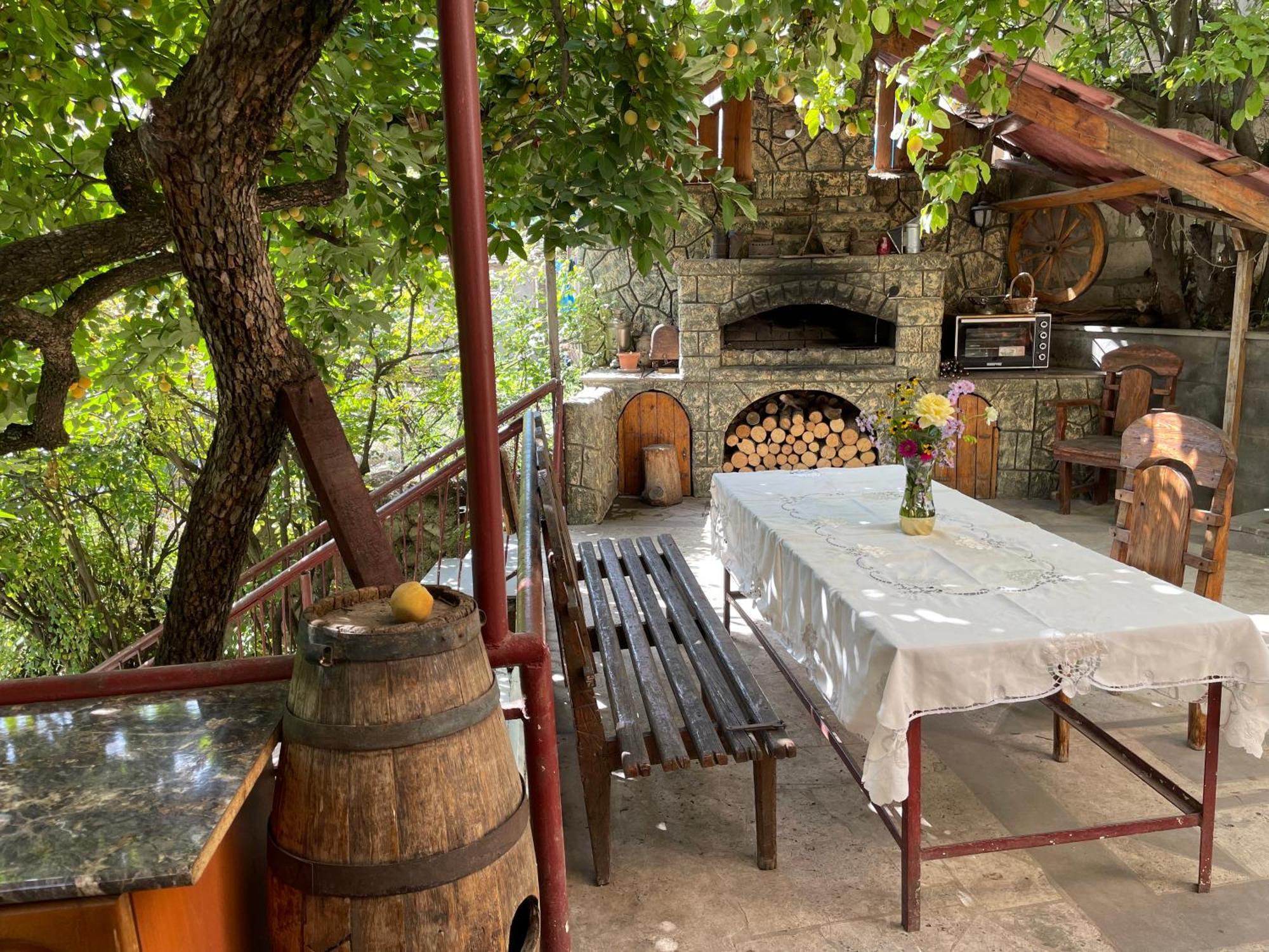 Guest House Anahit Ijevan Εξωτερικό φωτογραφία
